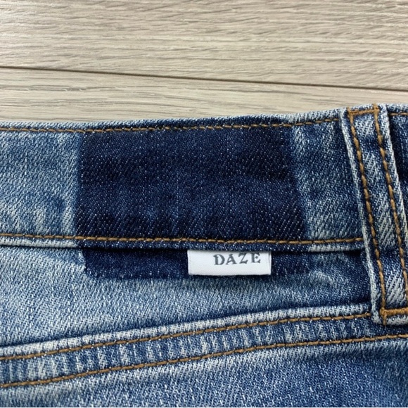 Daze High Rise Raw Hem Straight Leg Ankle Jeans - Picture 9 of 16